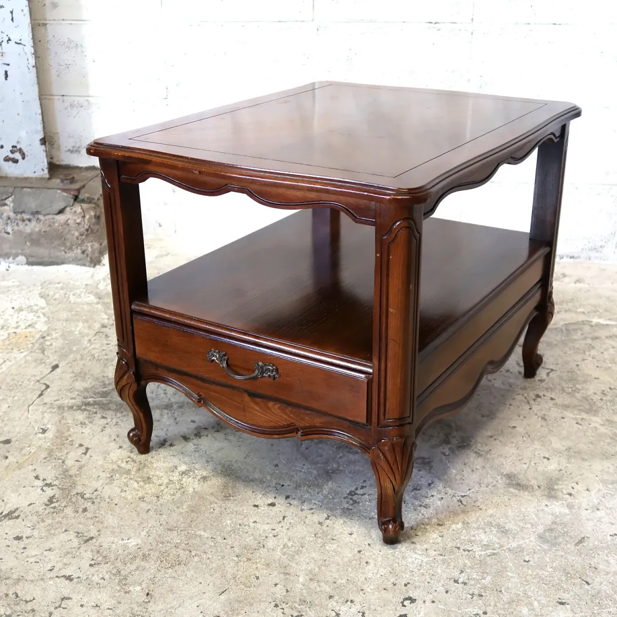 delwood furniture アンティーク サイドテーブル