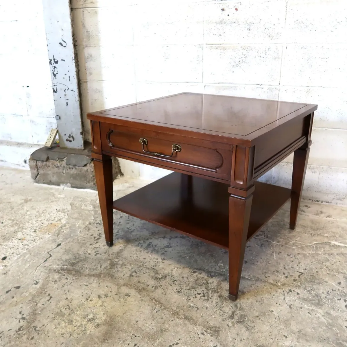 BASSETT FURNITURE アンティーク サイドテーブル