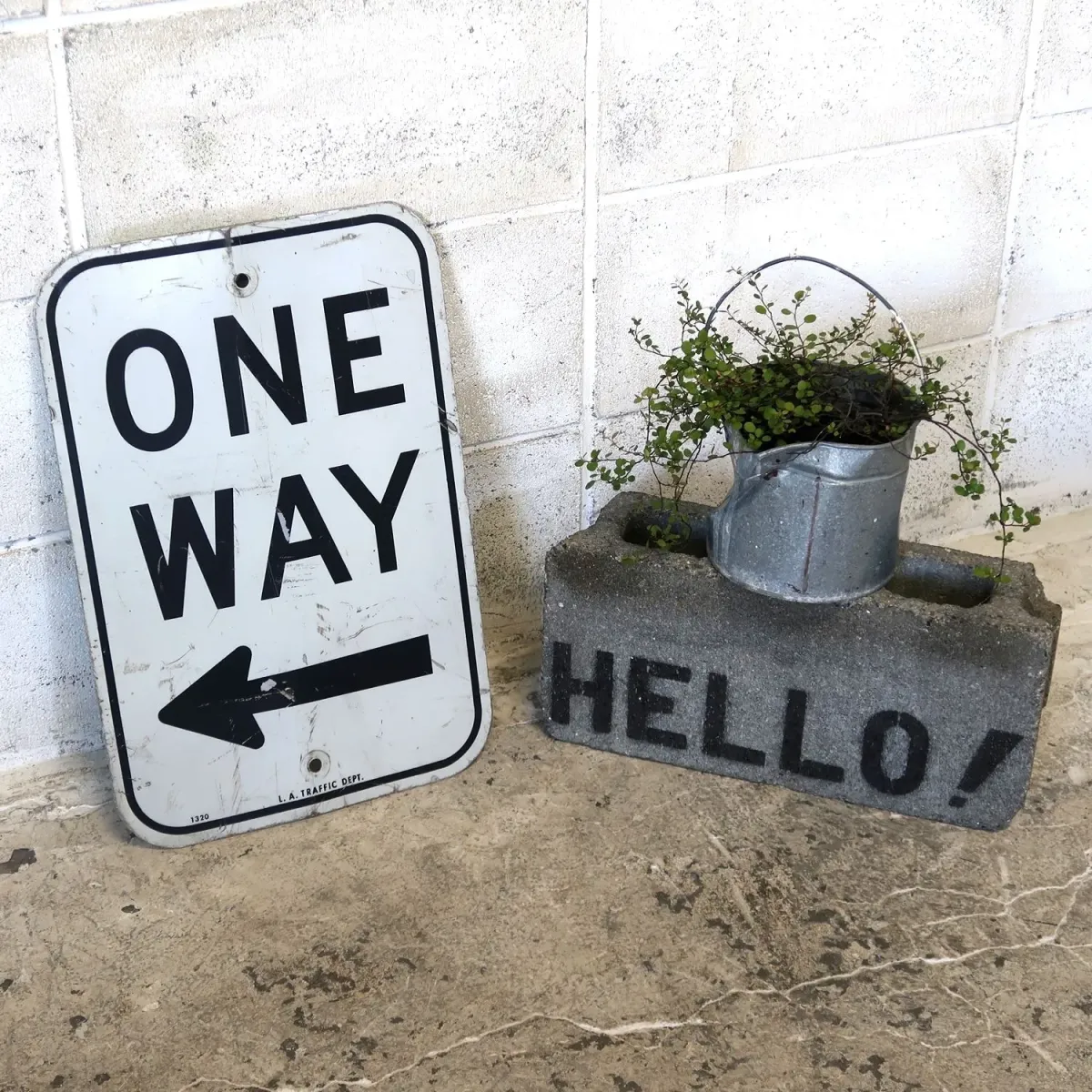 ビンテージ ロードサイン ONE WAY