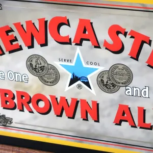 NEWCASTLE ビンテージ パブミラー