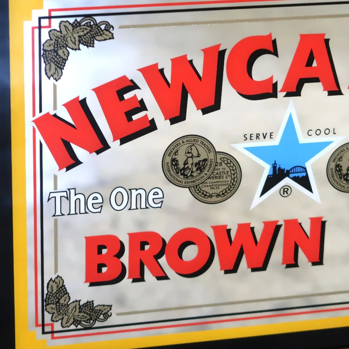 NEWCASTLE ビンテージ パブミラー