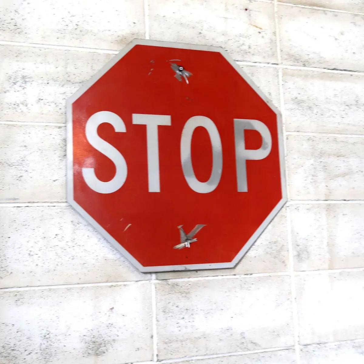 STOP ロードサイン