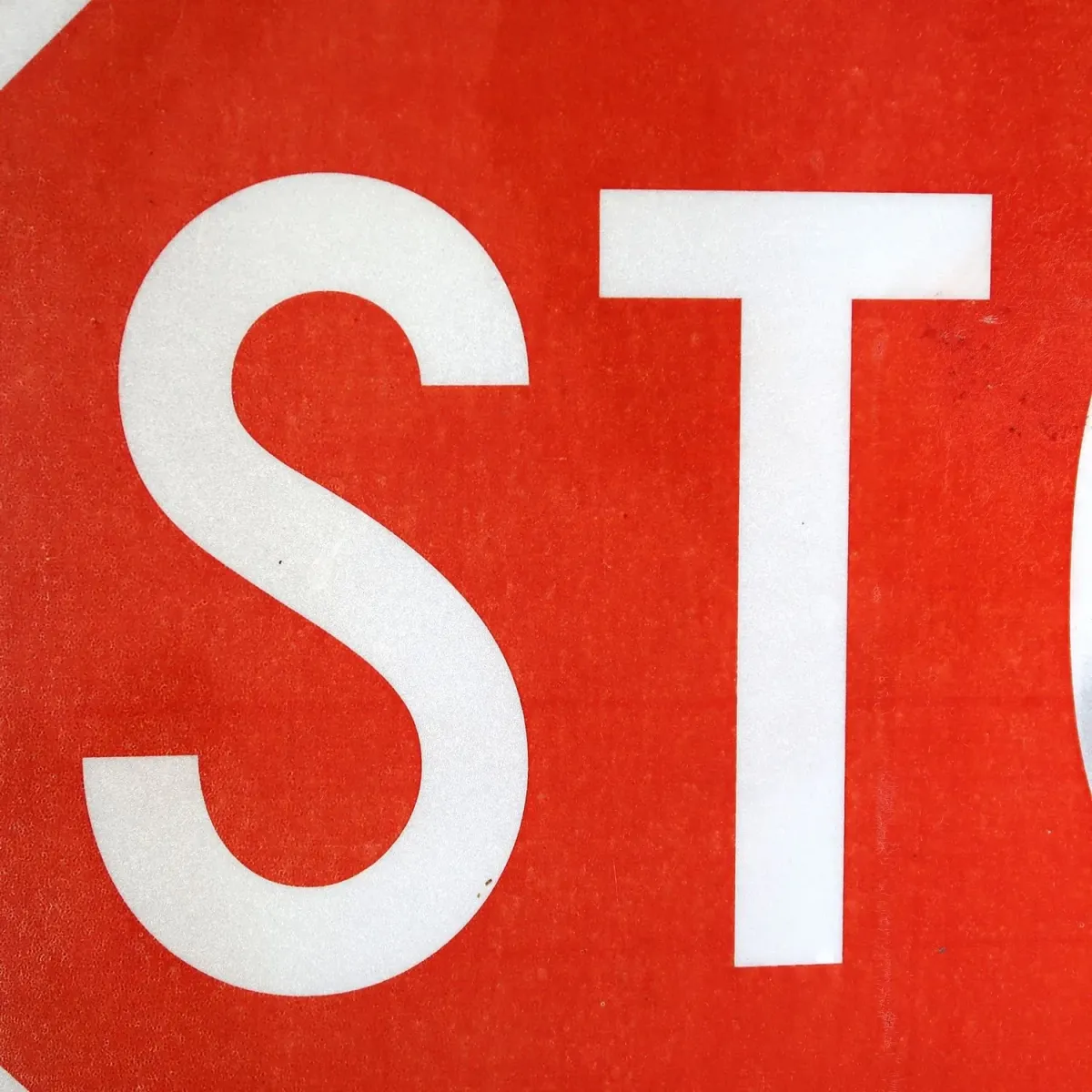 STOP ロードサイン
