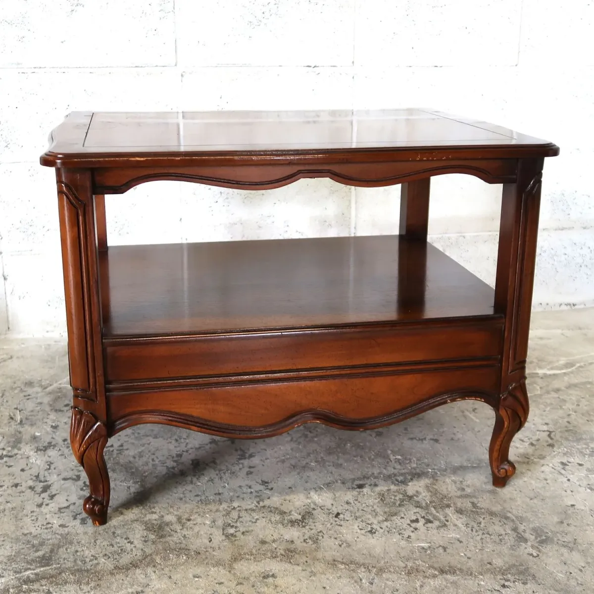delwood furniture アンティーク サイドテーブル
