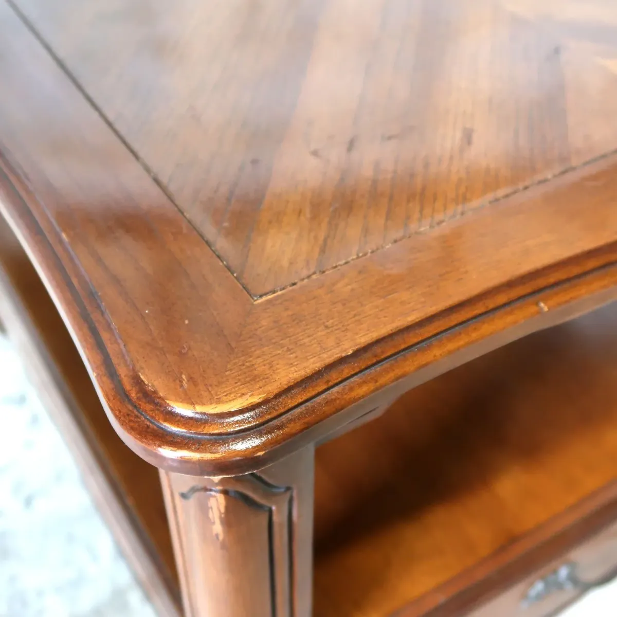 delwood furniture アンティーク サイドテーブル