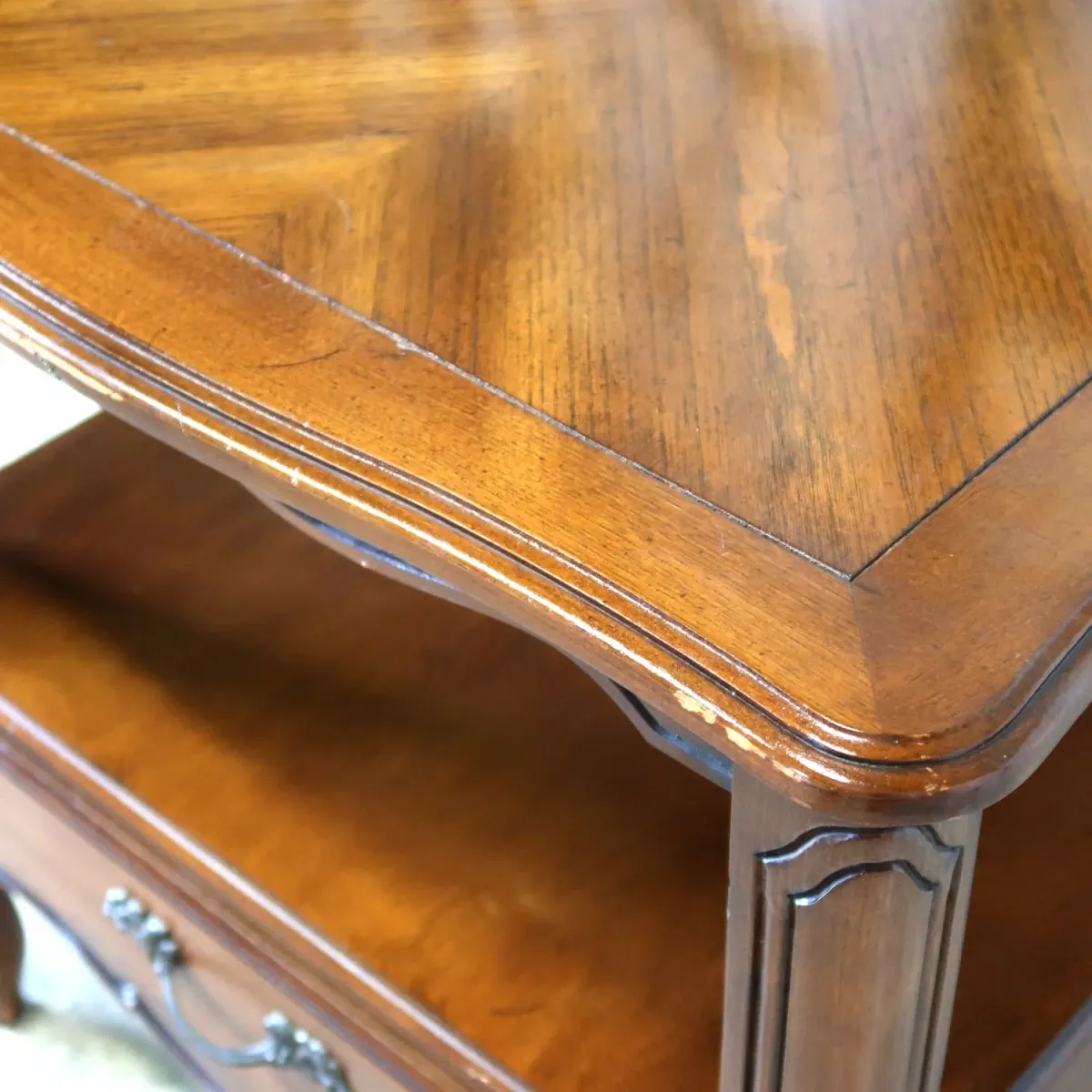 delwood furniture アンティーク サイドテーブル