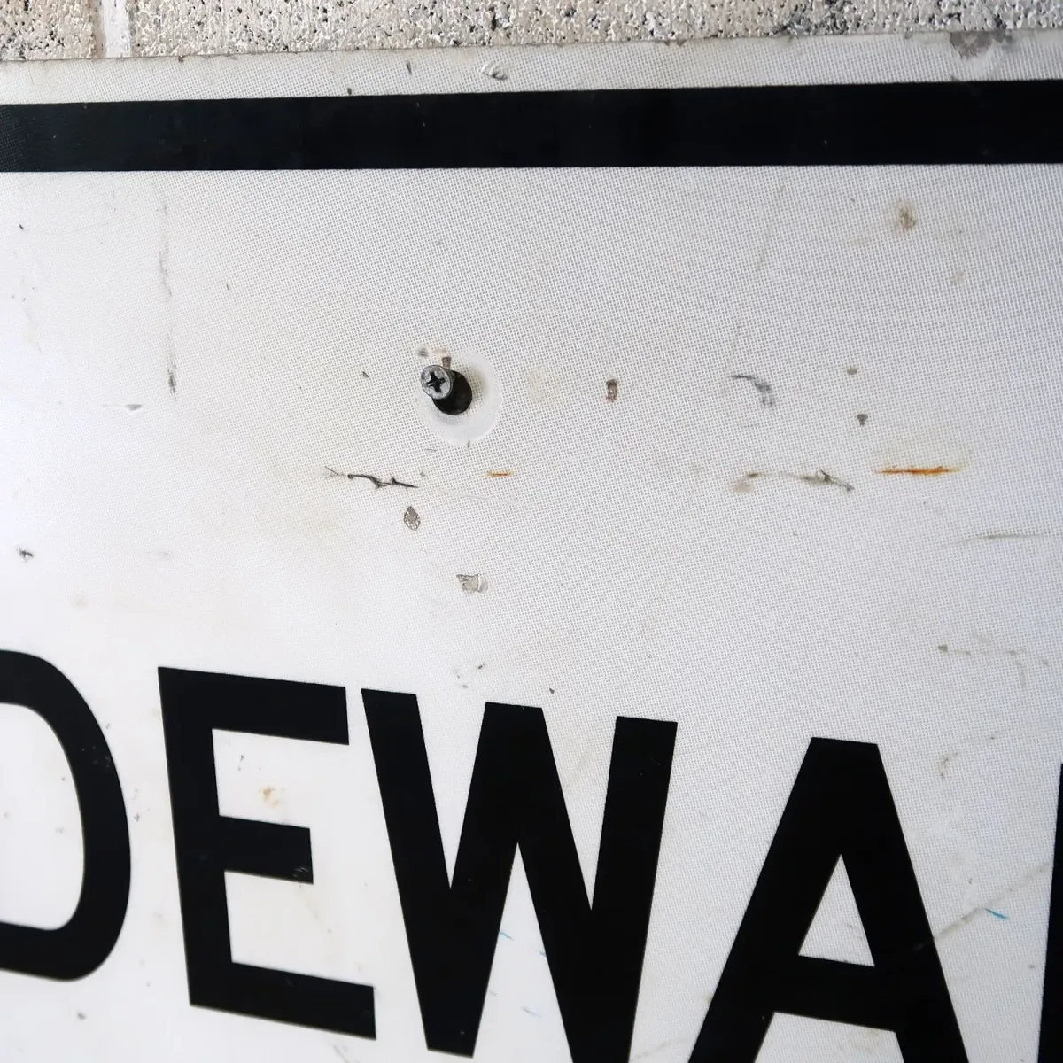 SIDEWALK CLOSED ロードサイン