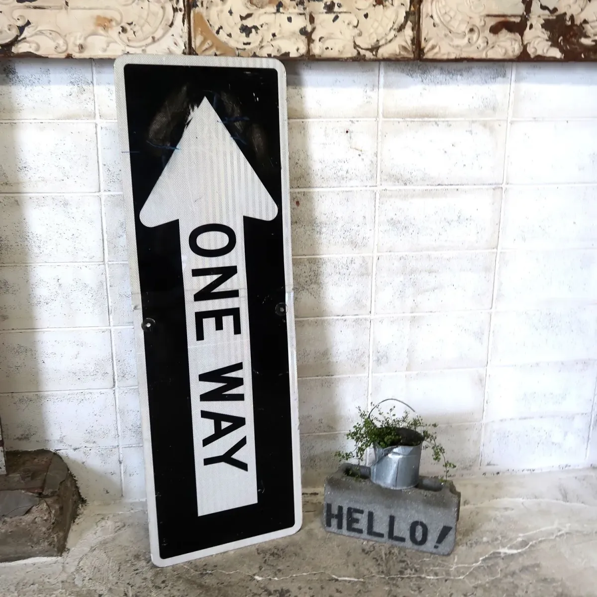 ONE WAY 大型ロードサイン