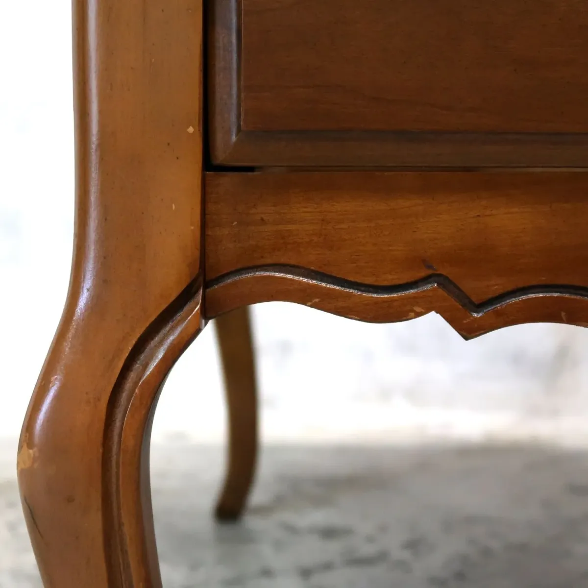 BASSETT FURNITURE アンティーク サイドテーブル