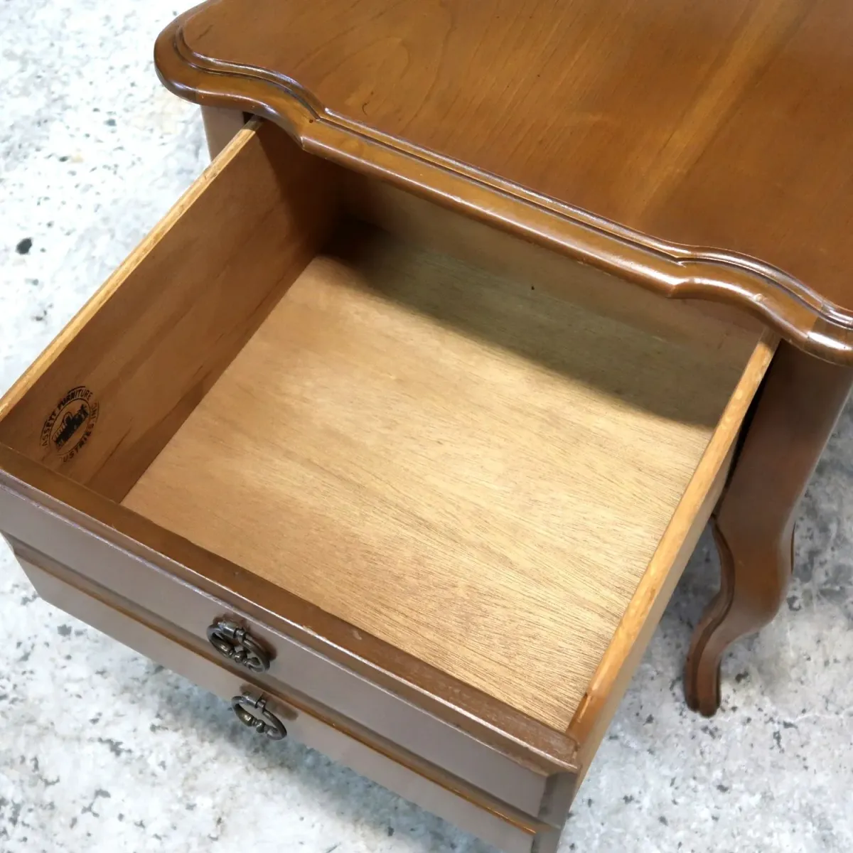BASSETT FURNITURE アンティーク サイドテーブル