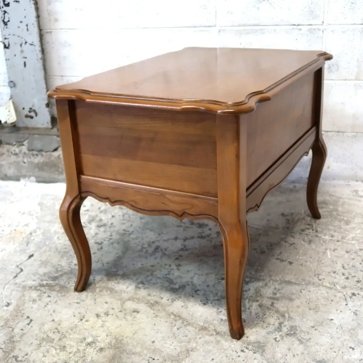 BASSETT FURNITURE アンティーク サイドテーブル