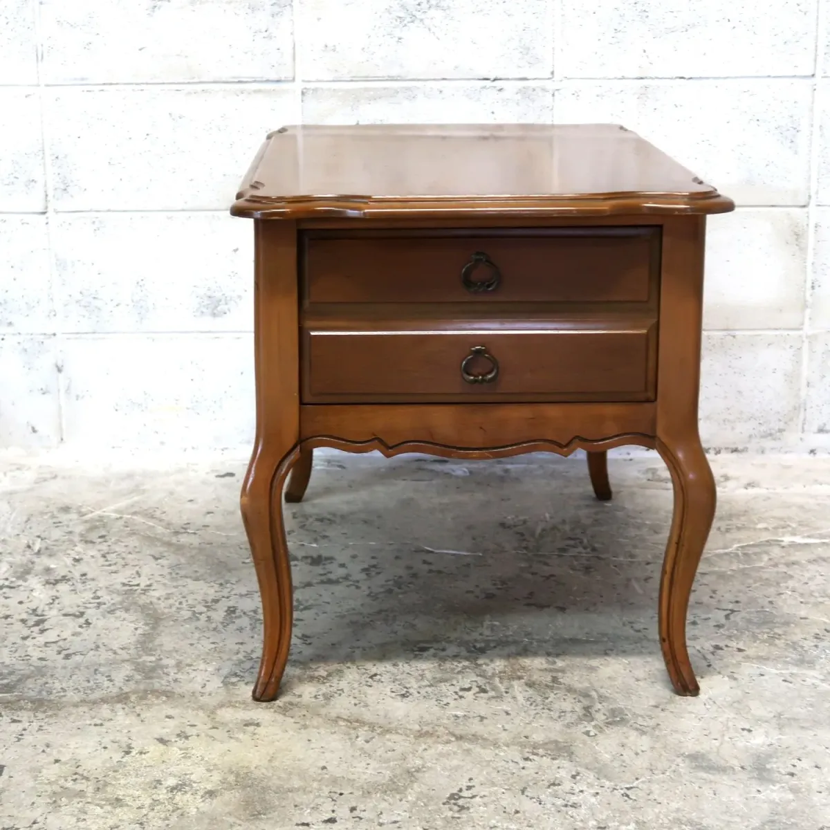 BASSETT FURNITURE アンティーク サイドテーブル