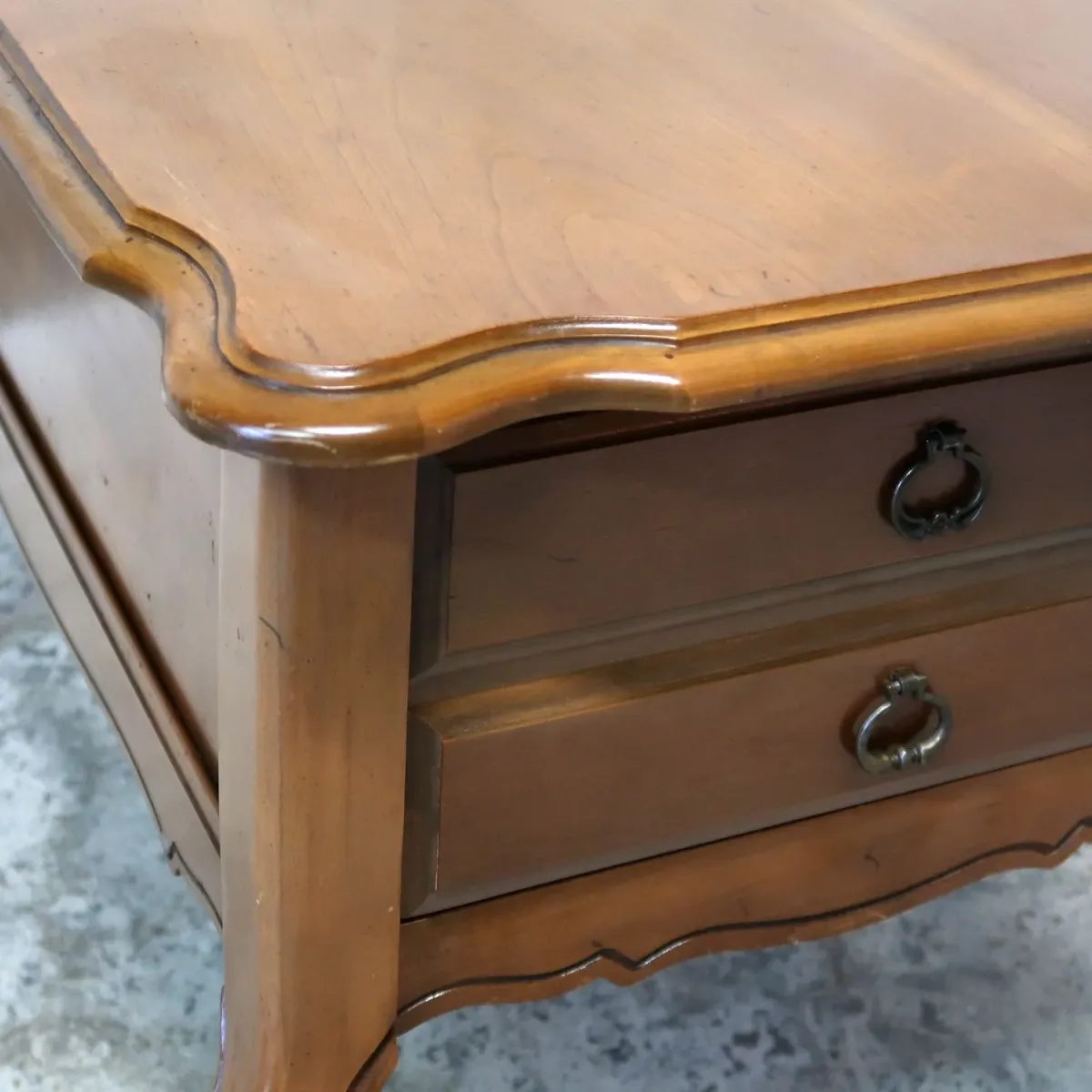BASSETT FURNITURE アンティーク サイドテーブル