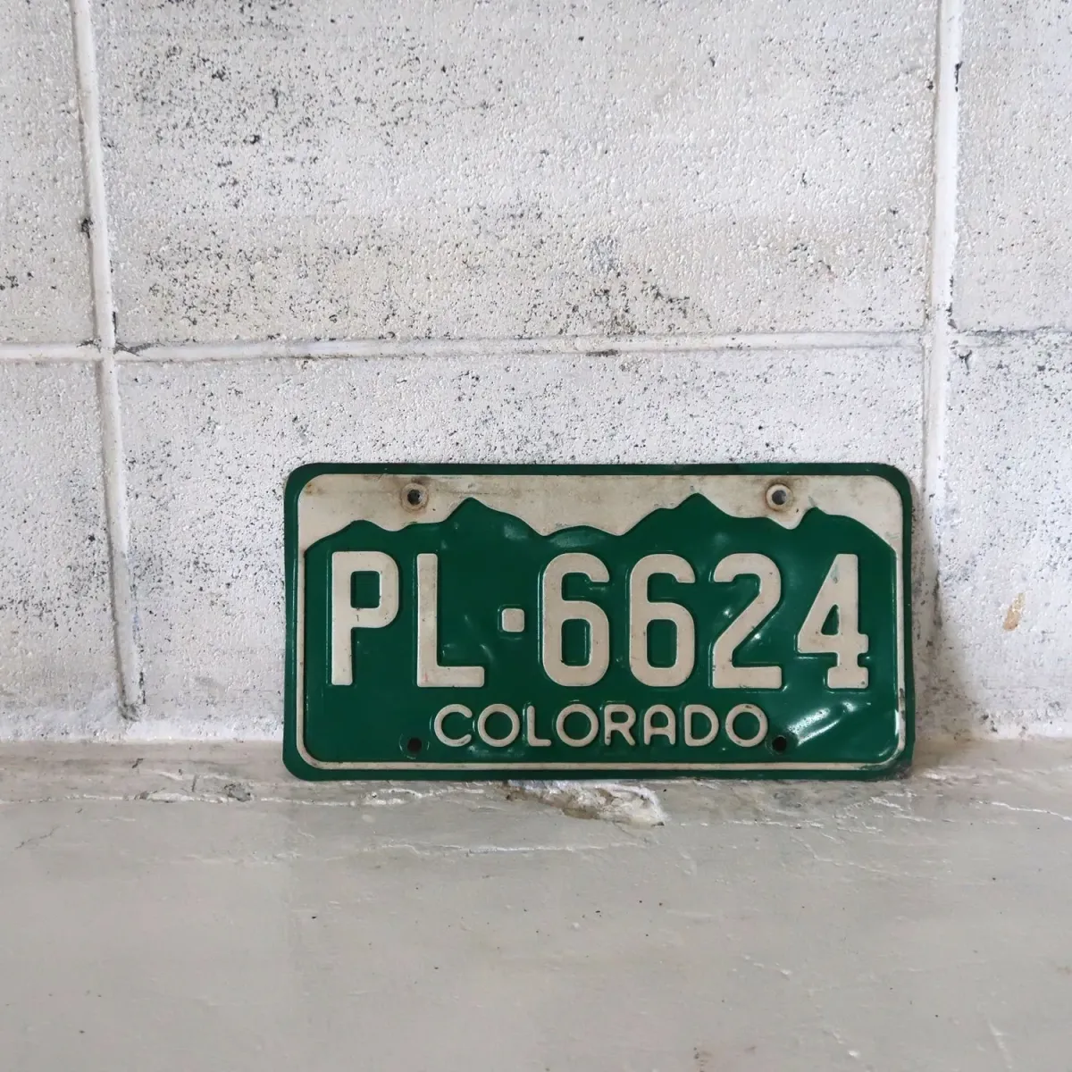 COLORADO USEDナンバープレート