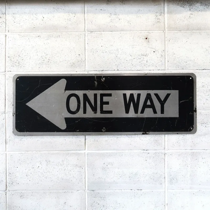 ONE WAY ロードサイン