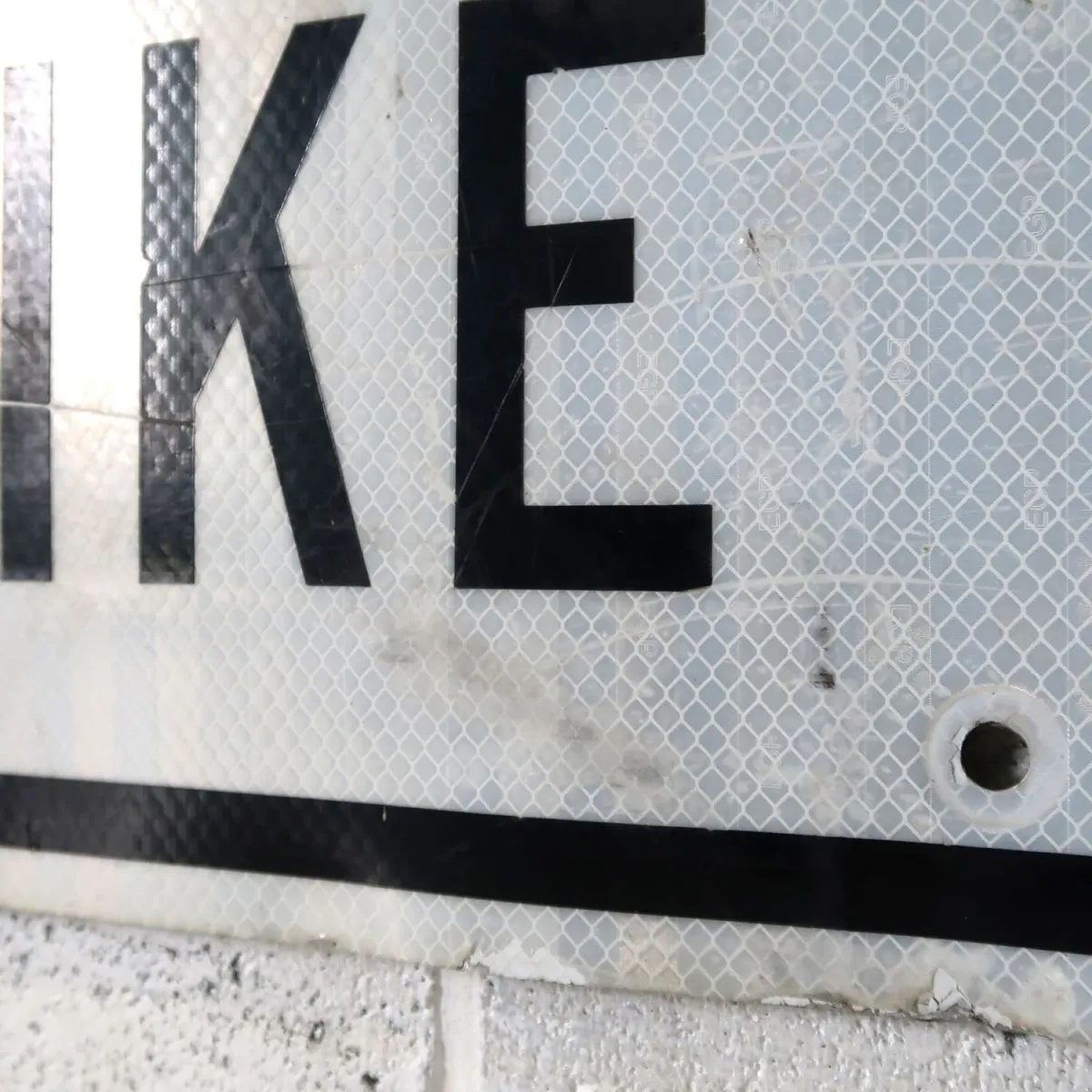 BIKE LANE ロードサイン
