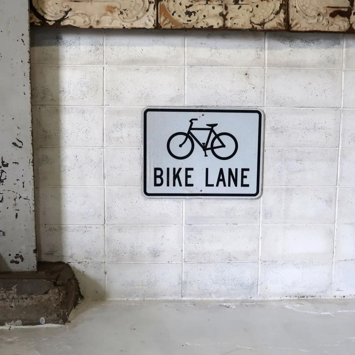 BIKE LANE ロードサイン
