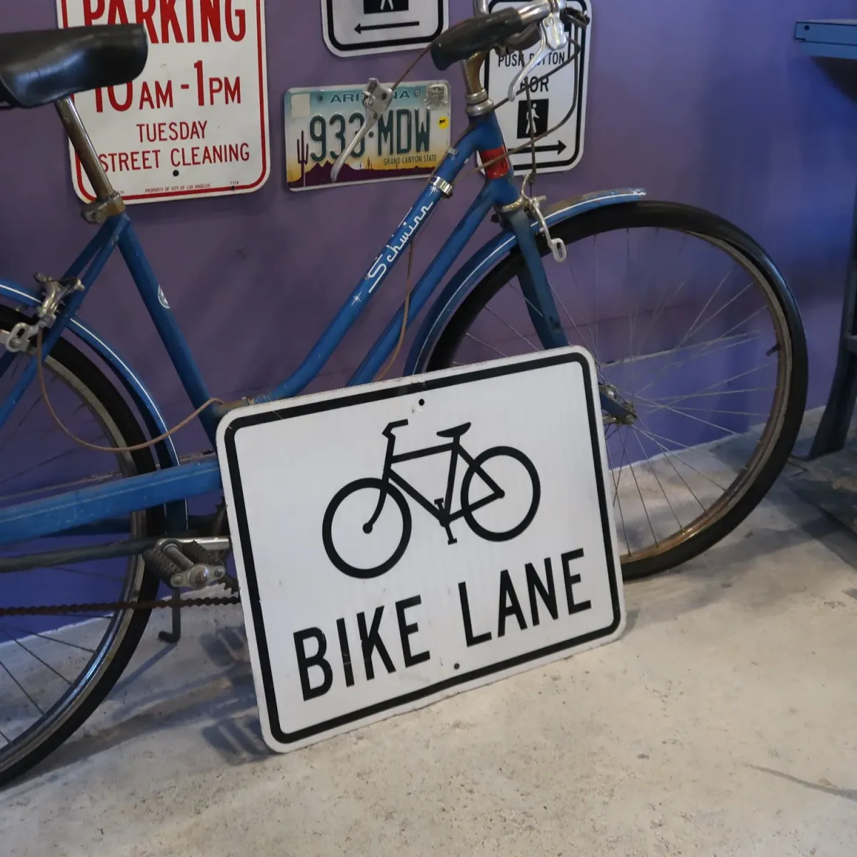 BIKE LANE ロードサイン