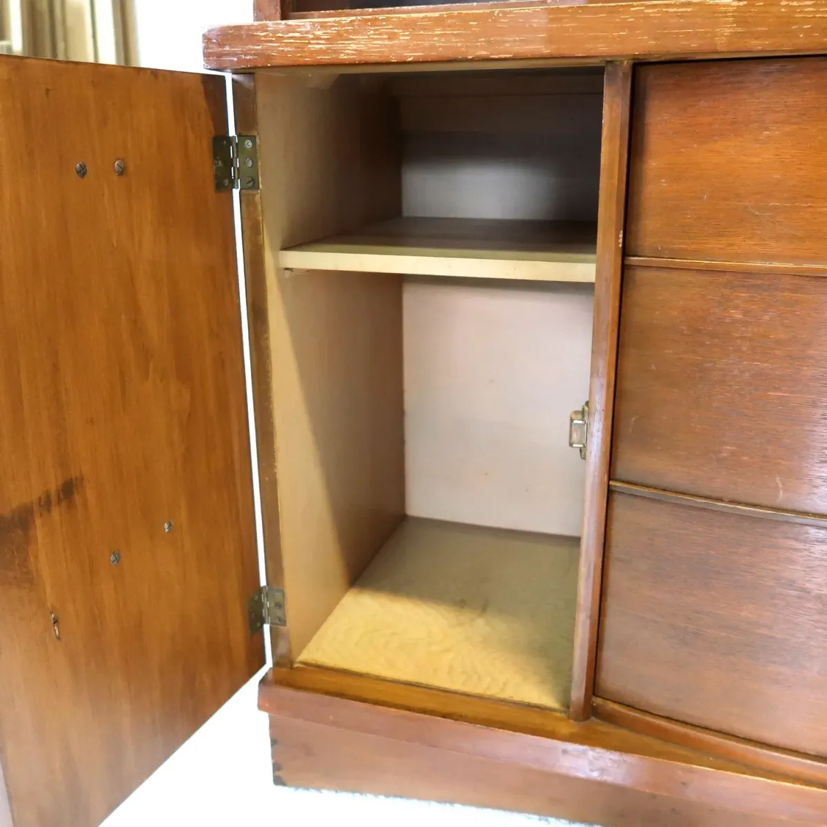 50's STANLEY FURNITURE アンティーク カップボード