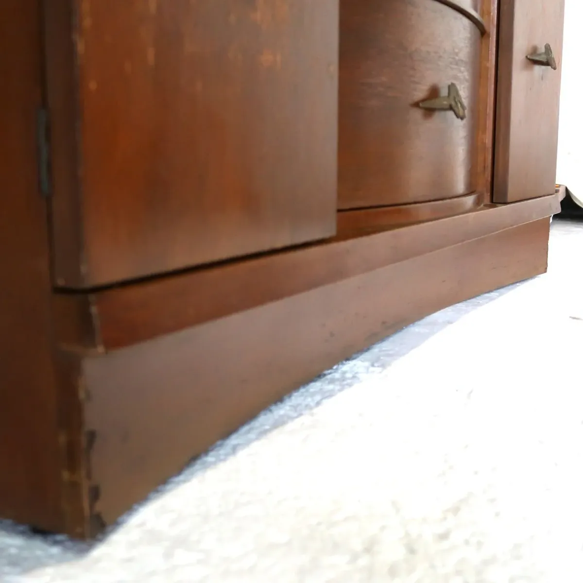 50's STANLEY FURNITURE アンティーク カップボード