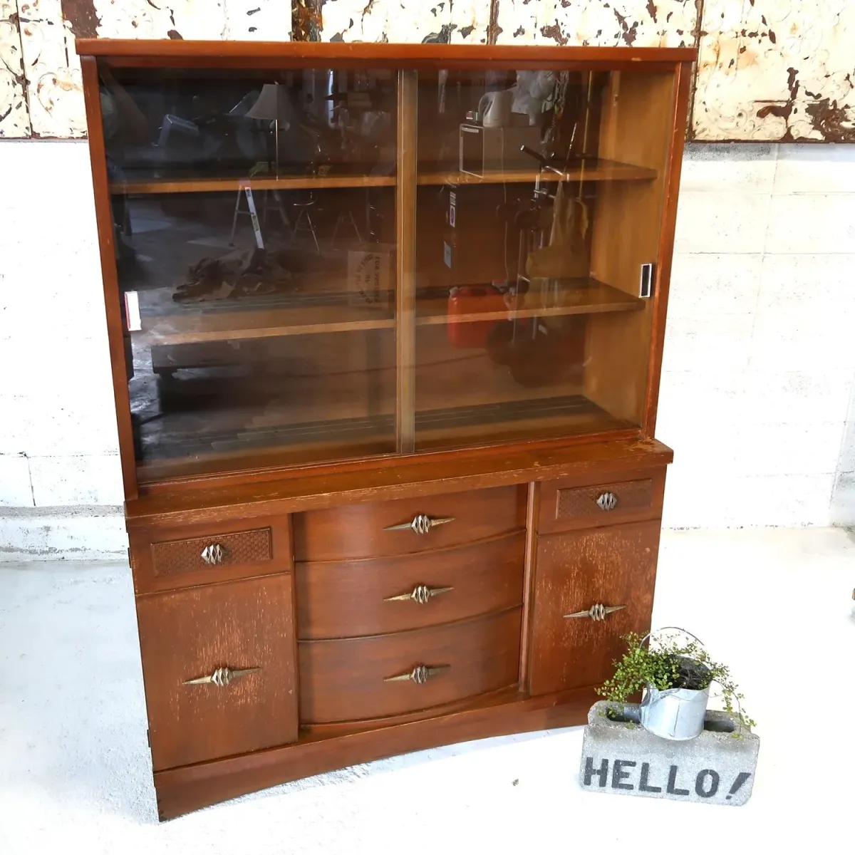 50's STANLEY FURNITURE アンティーク カップボード