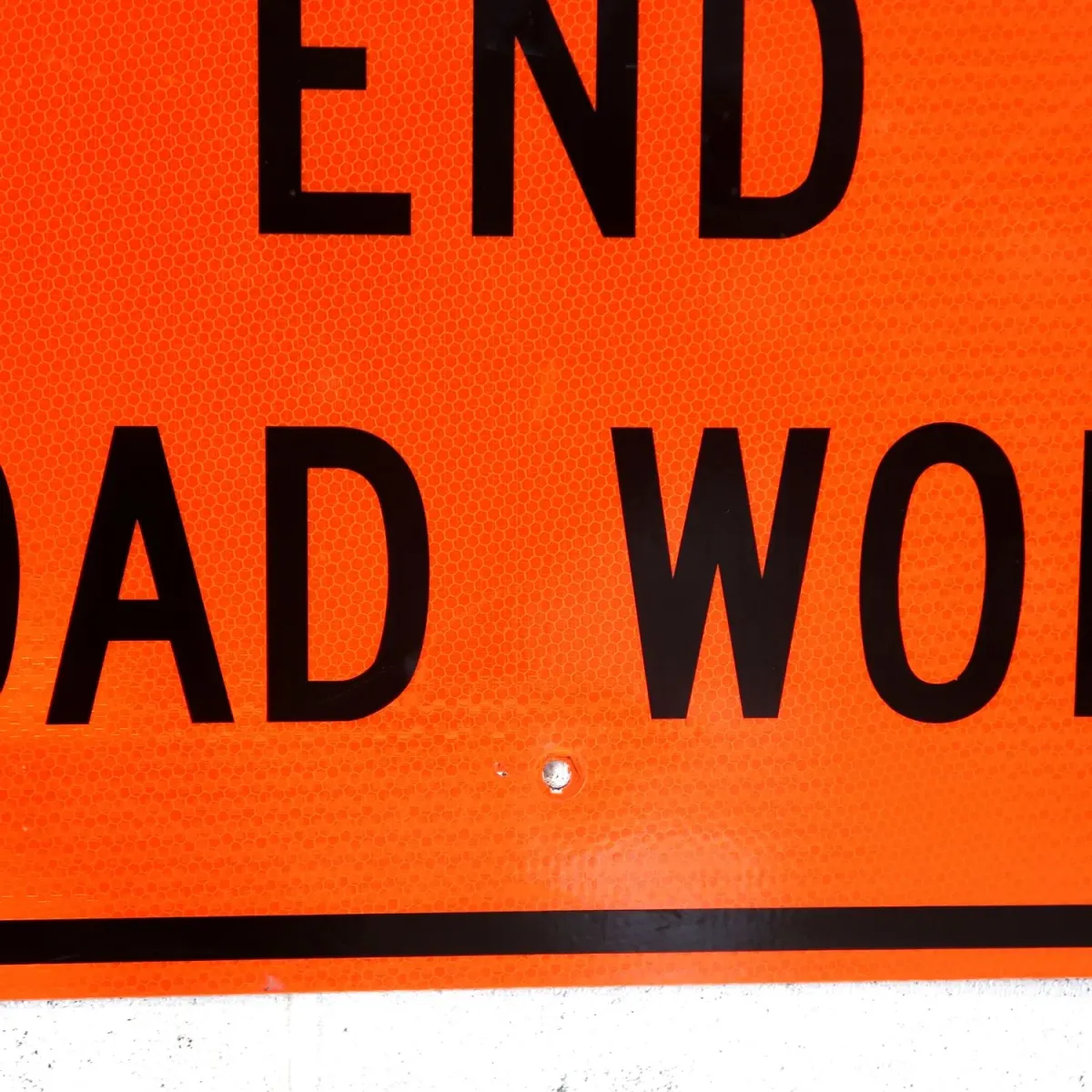 END ROAD WORK ロードサイン