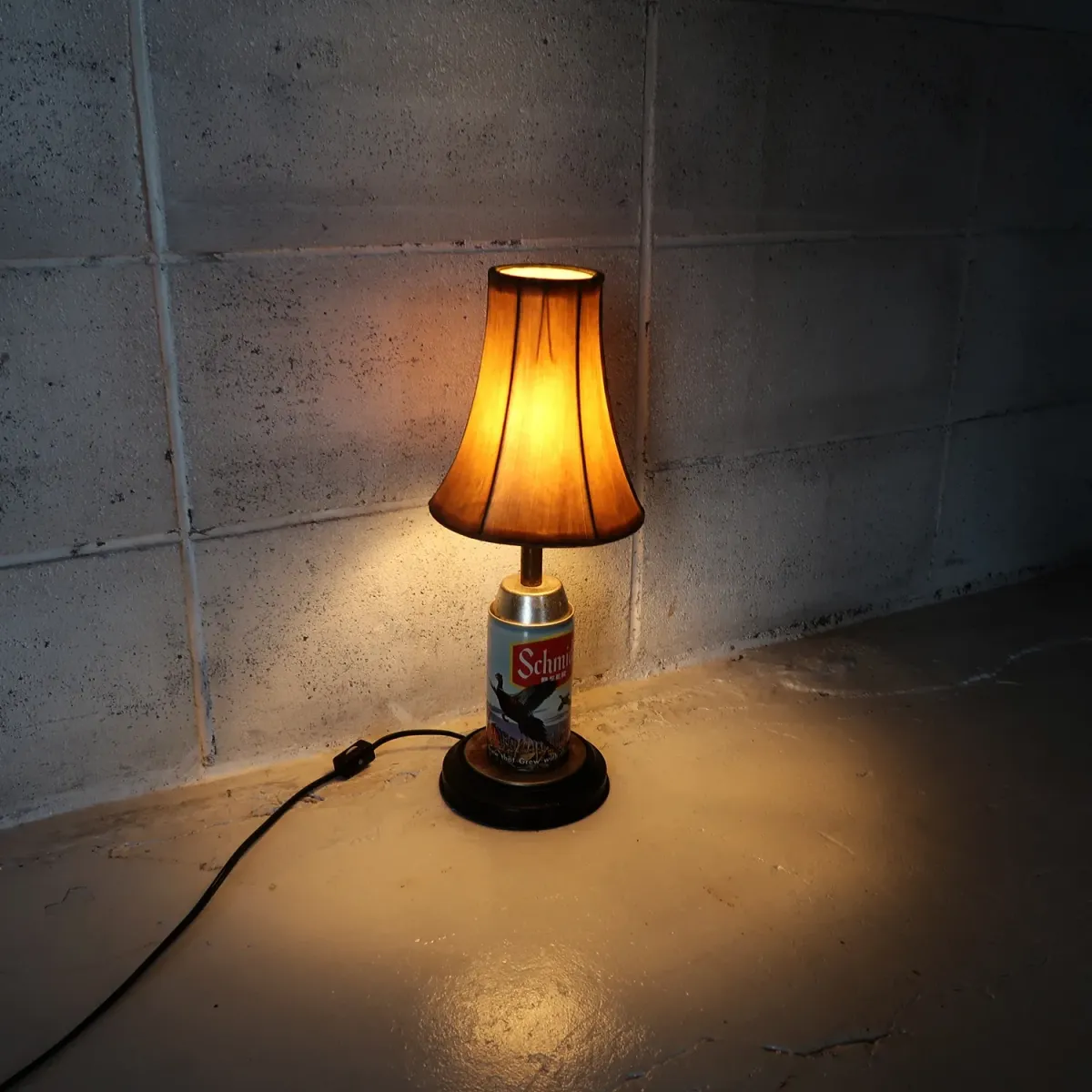Schmidt BEER テーブルランプ