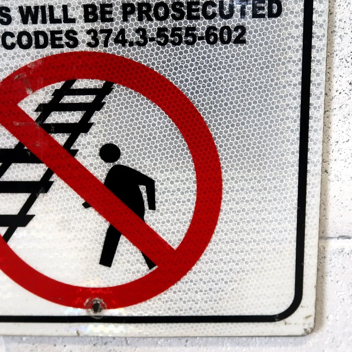 NO DUMPING TRESPASSING メタルサイン