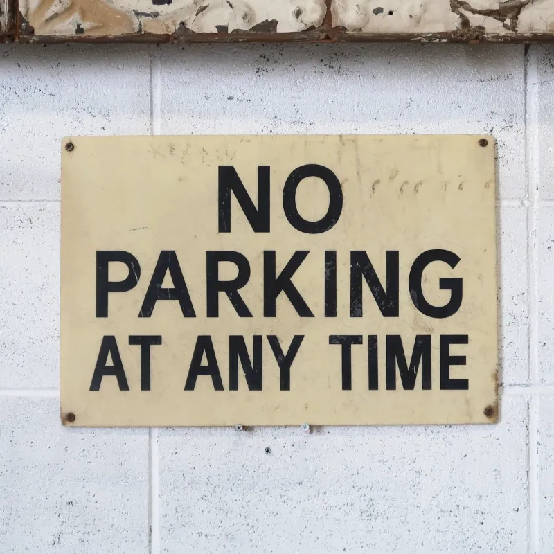 NO PARKING ロードサイン ファイバー製