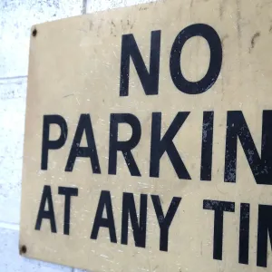 NO PARKING ロードサイン ファイバー製