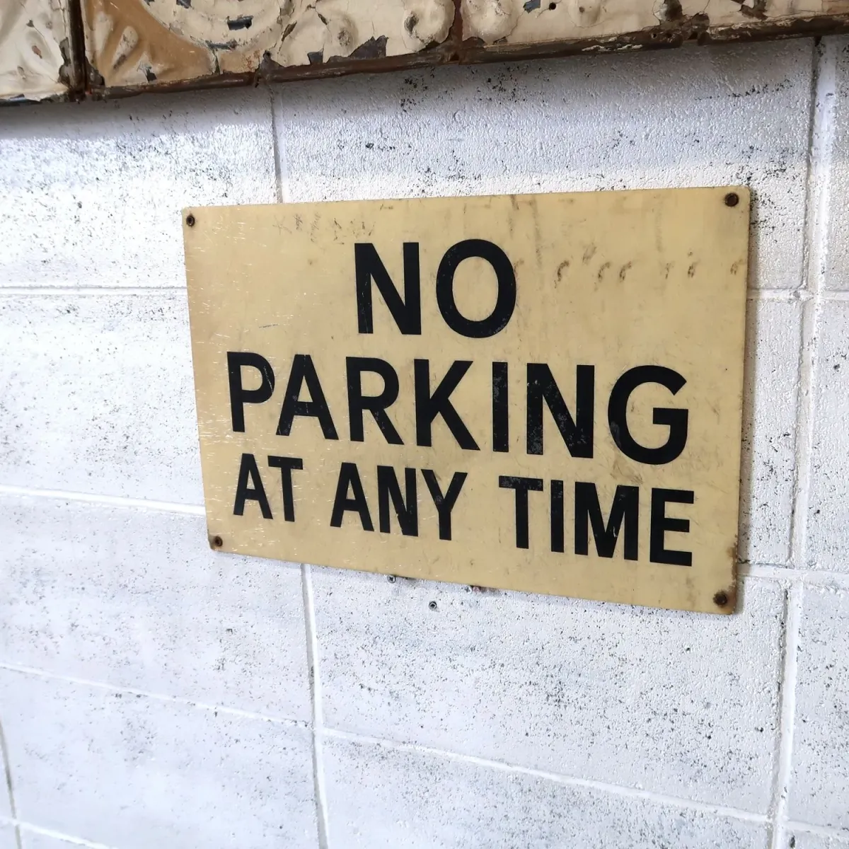 NO PARKING ロードサイン ファイバー製