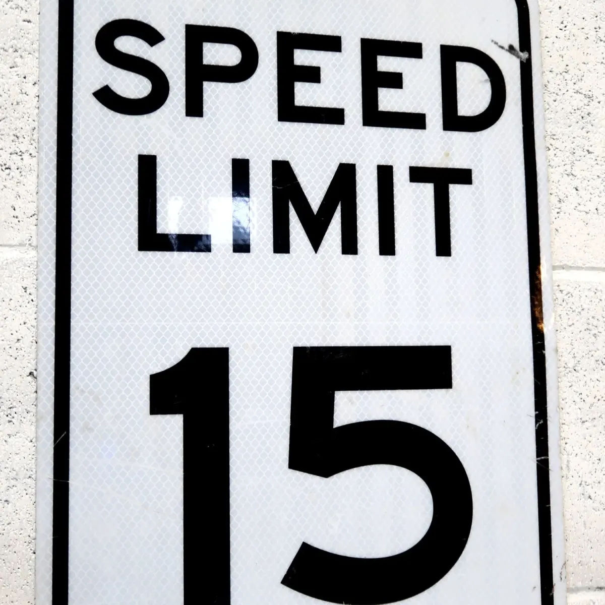 ロードサイン SPEED LIMIT 15