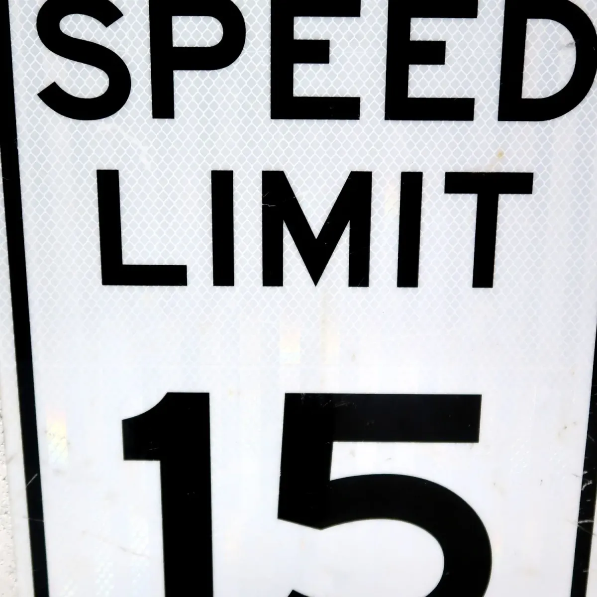 ロードサイン SPEED LIMIT 15