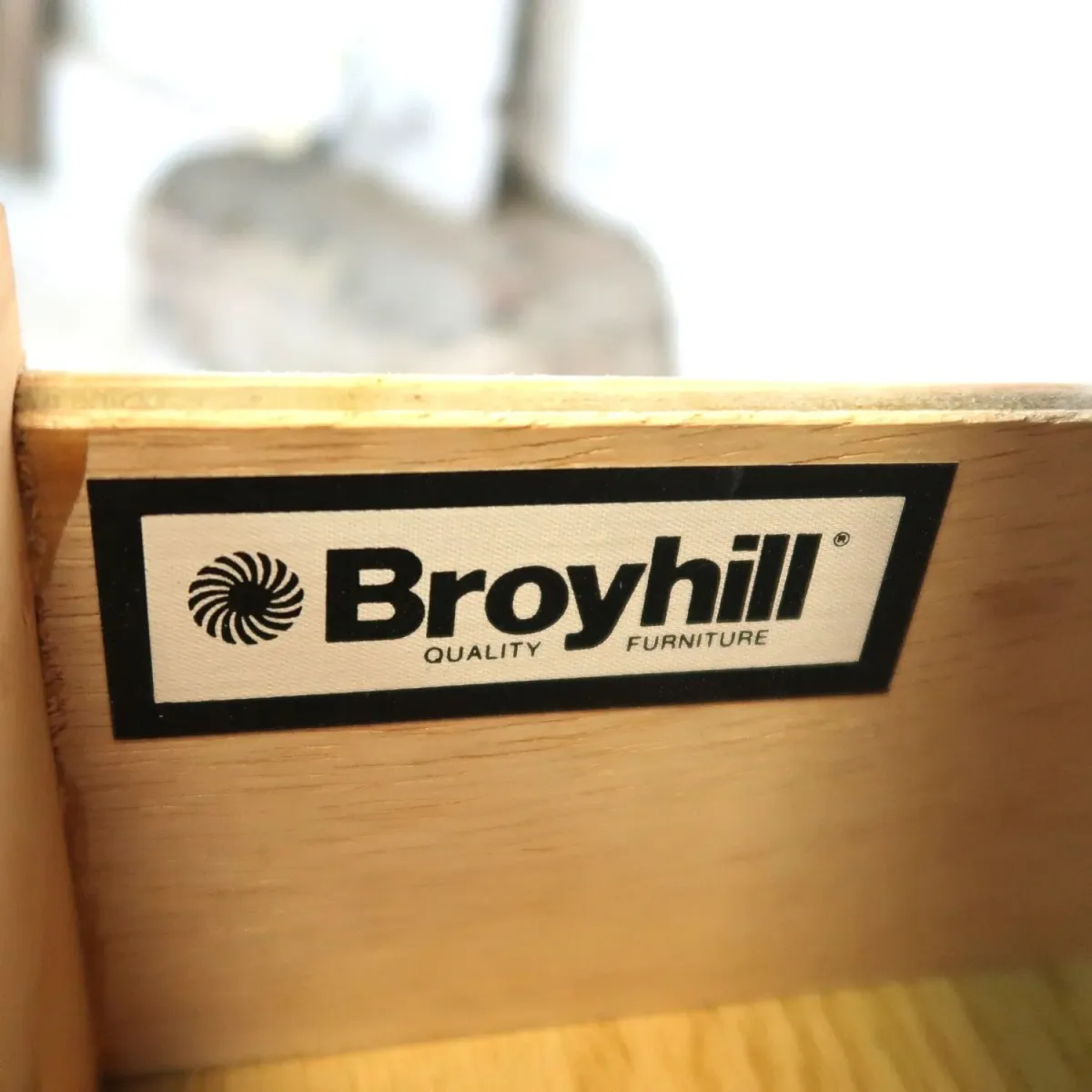 Broyhill アンティーク サイドテーブル