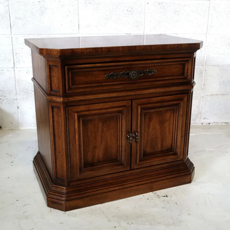 Unique Furniture アンティーク ナイトスタンド