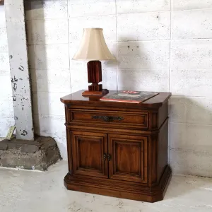 Unique Furniture アンティーク ナイトスタンド