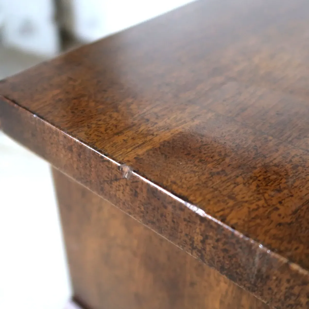 Unique Furniture アンティーク ナイトスタンド