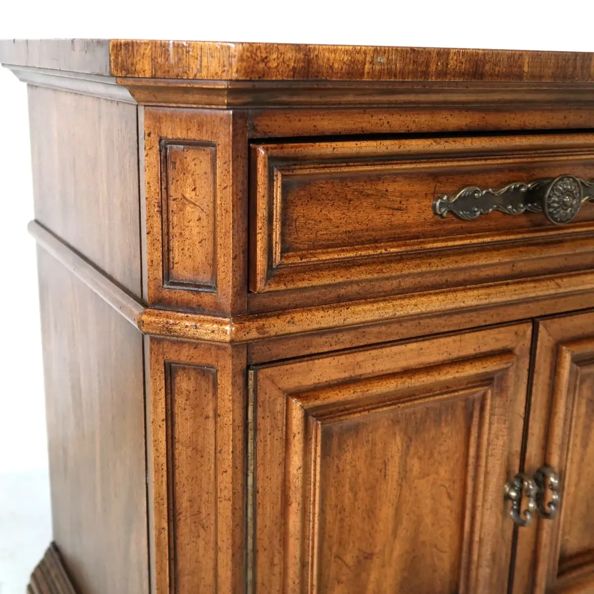 Unique Furniture アンティーク ナイトスタンド
