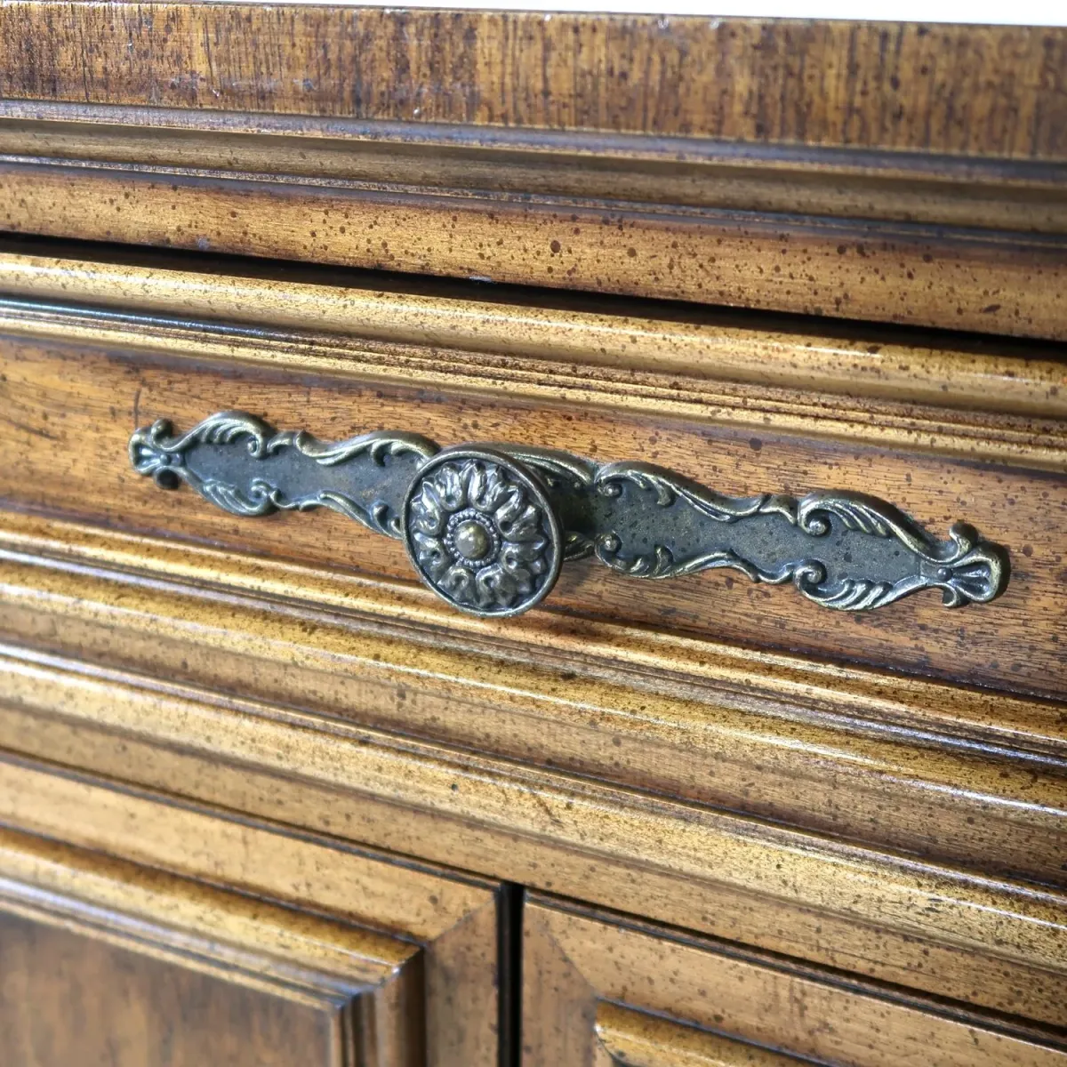 Unique Furniture アンティーク ナイトスタンド