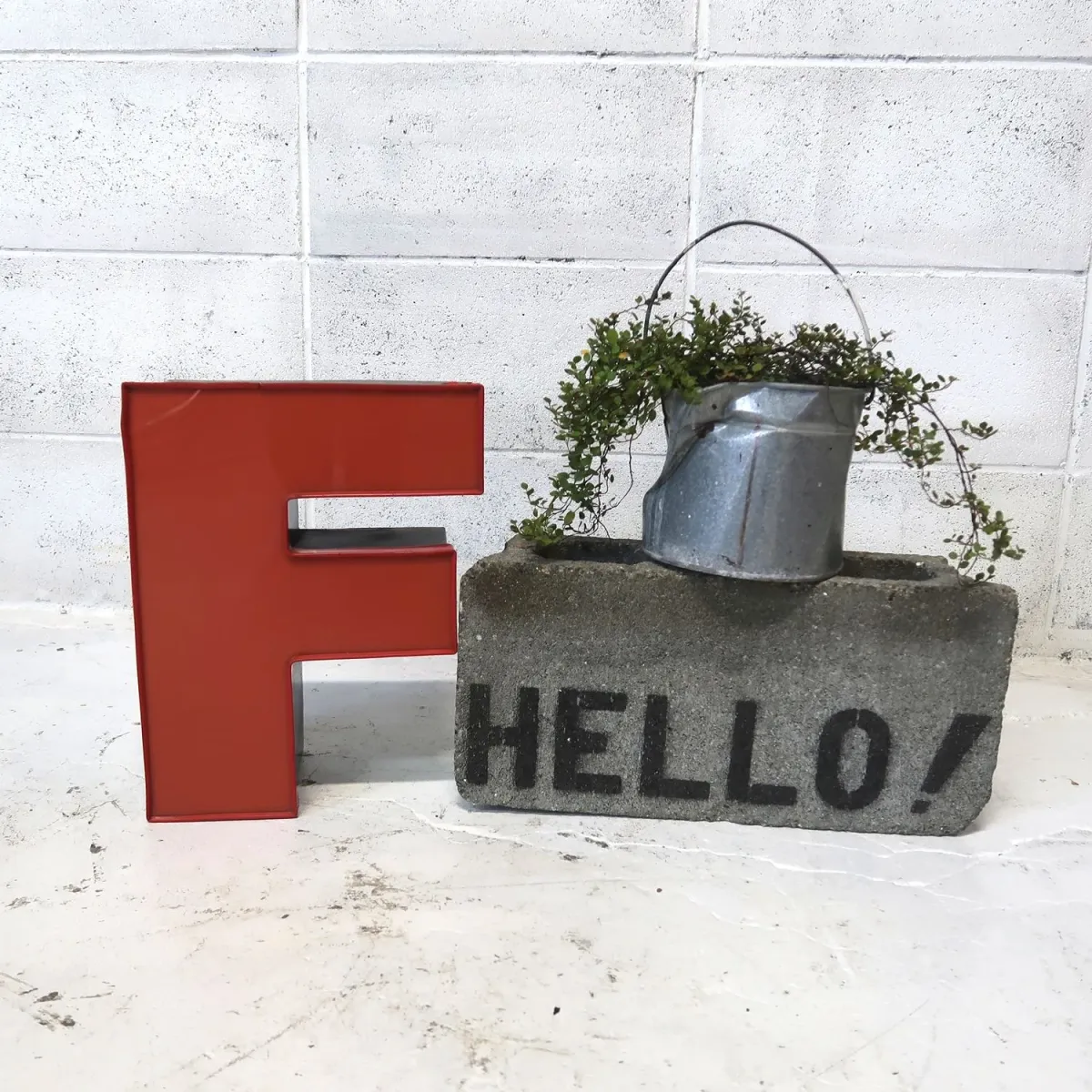 ビンテージ レターサイン F