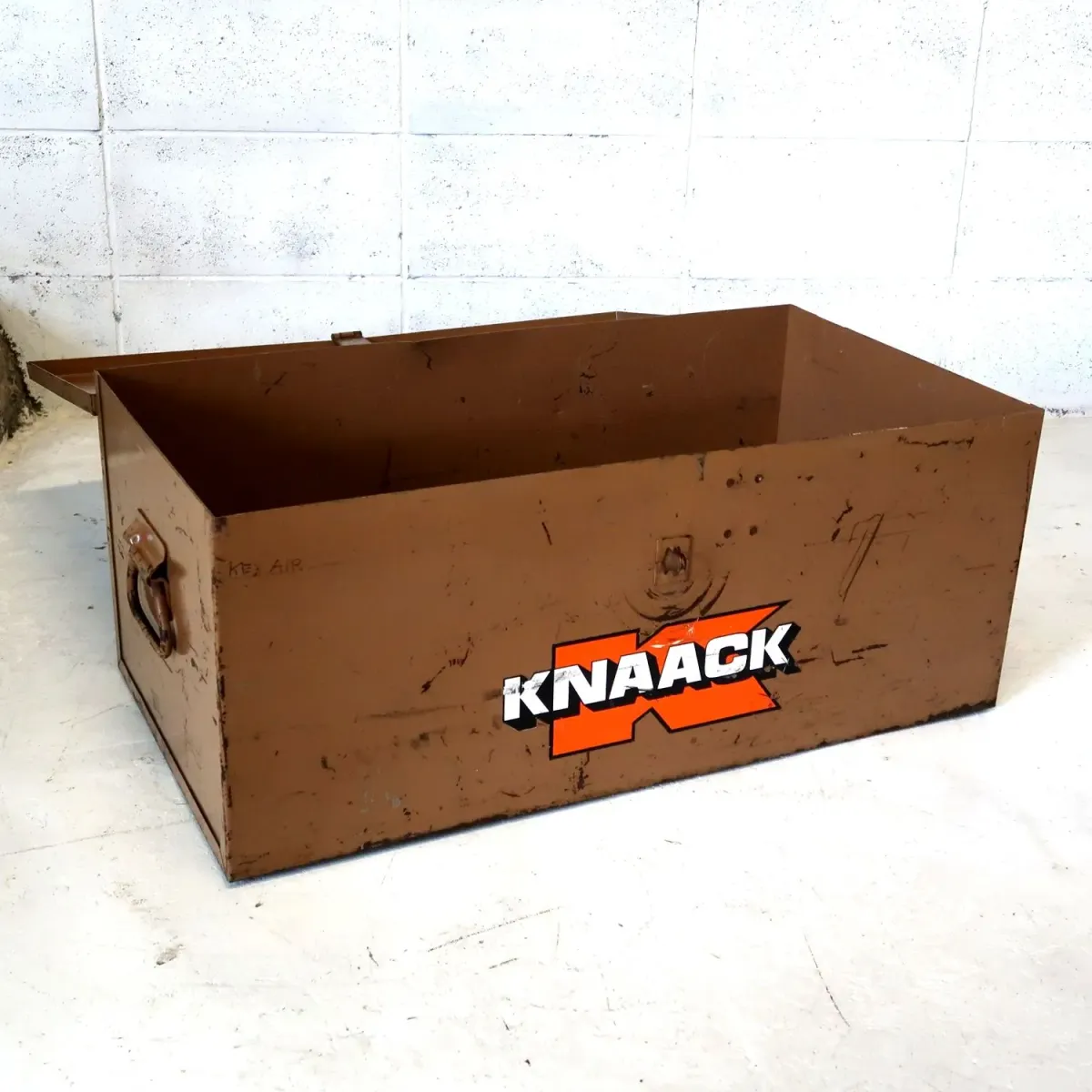KNAACK ビンテージ メタルトランク