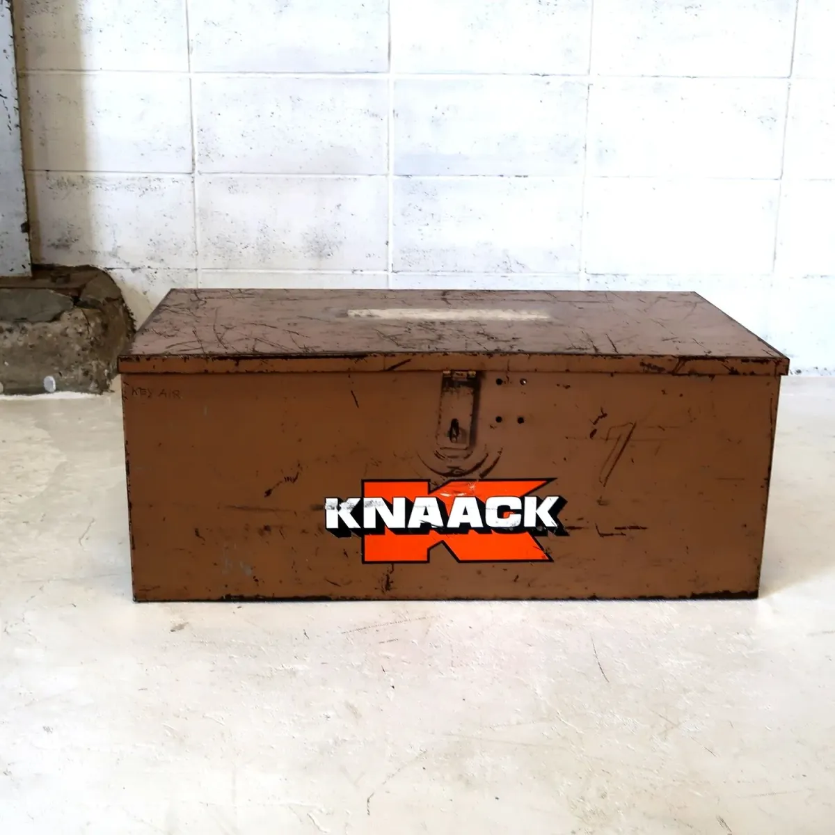 KNAACK ビンテージ メタルトランク