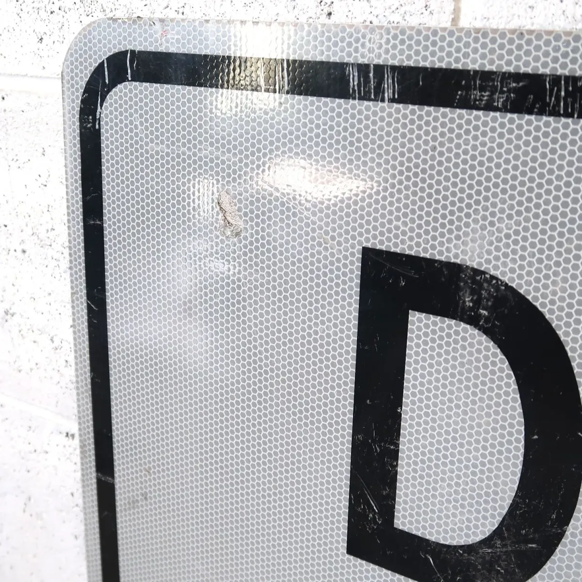 DO NOT PASS ロードサイン