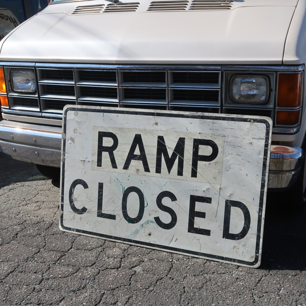 RAMP CLOSED 大型ロードサイン