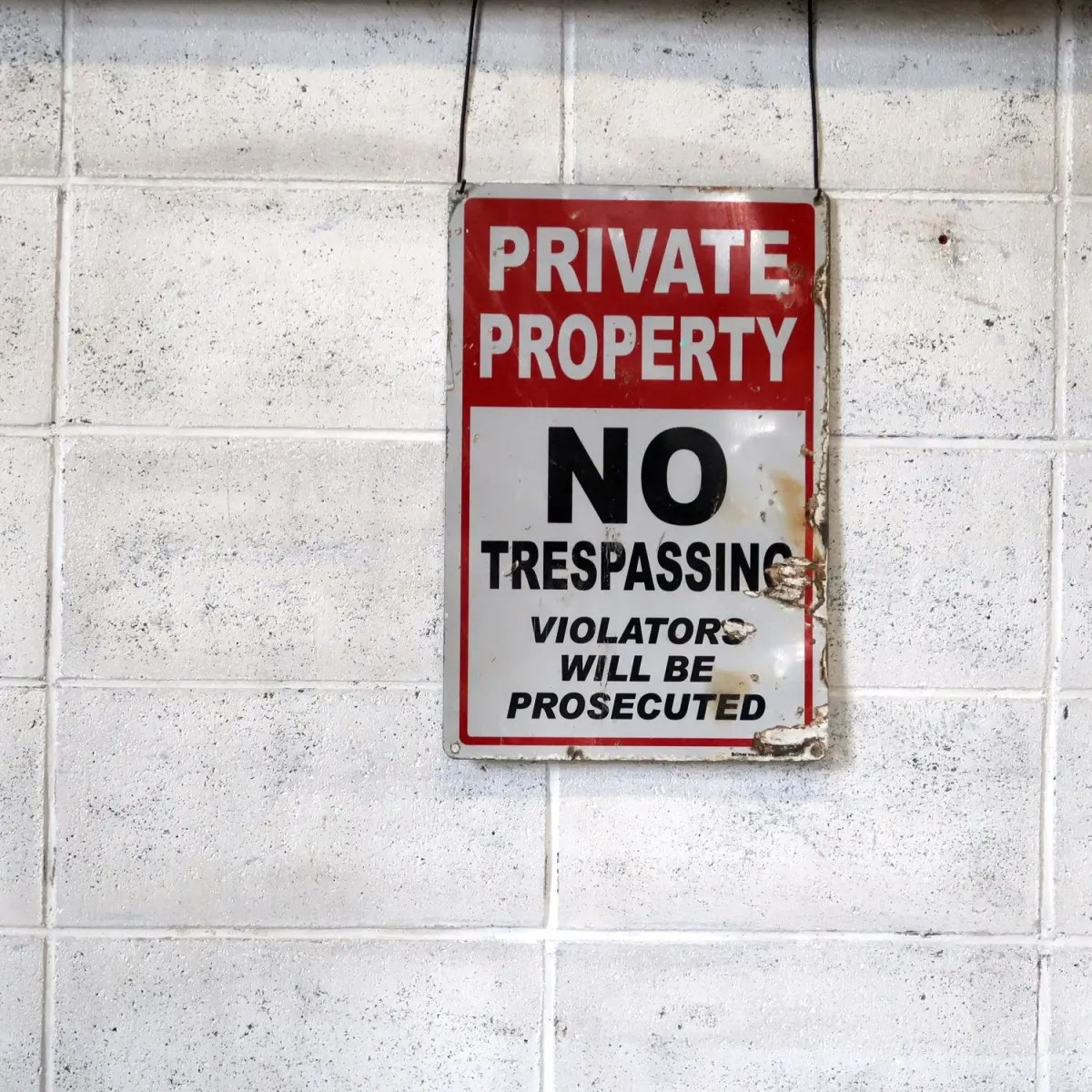 NO TRESPASSING メタルサイン