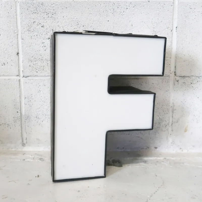 ビンテージ レターサイン F