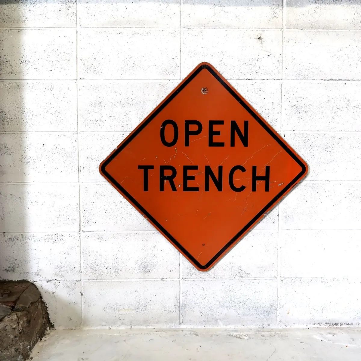 OPEN TRENCH ビンテージ ロードサイン