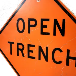OPEN TRENCH ビンテージ ロードサイン
