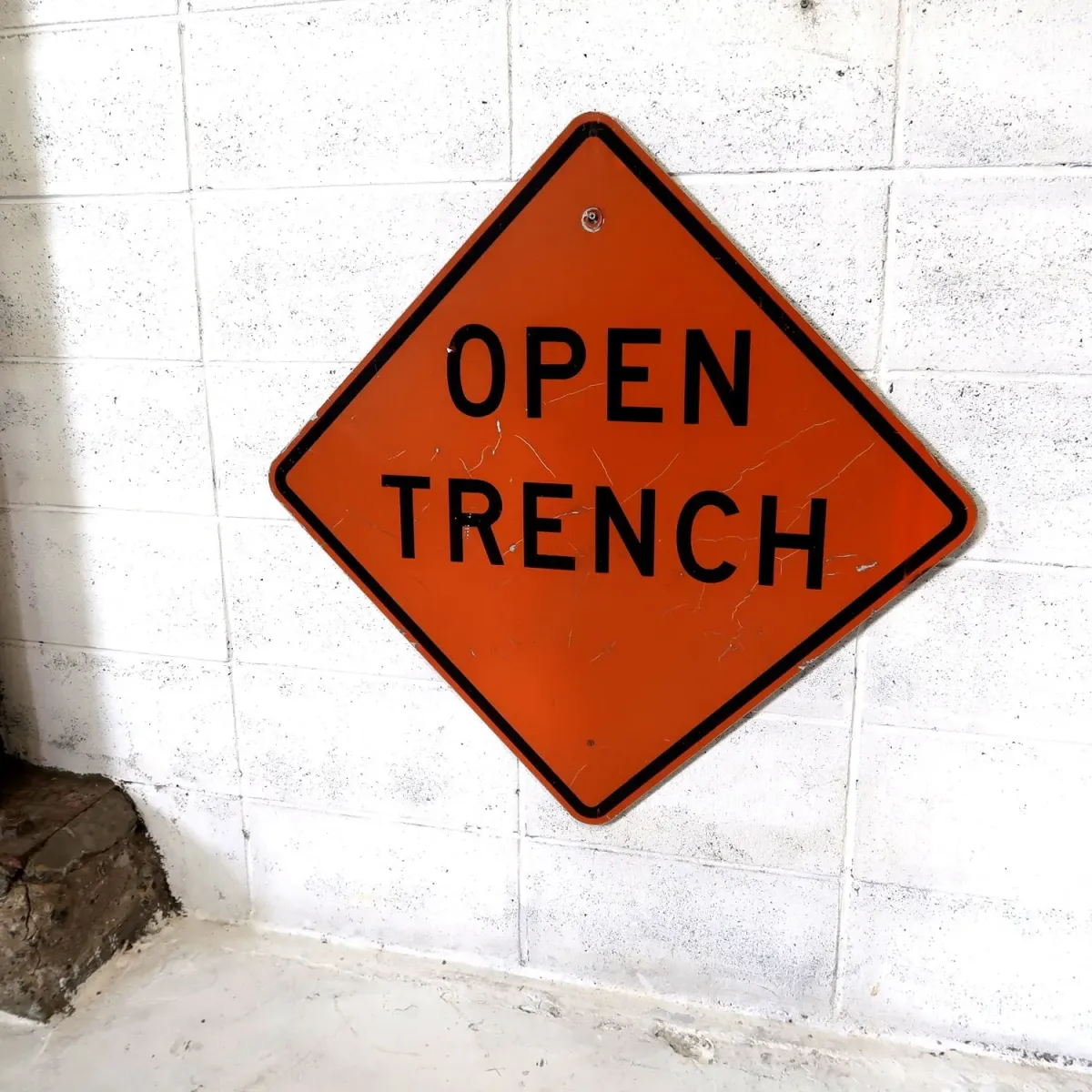 OPEN TRENCH ビンテージ ロードサイン