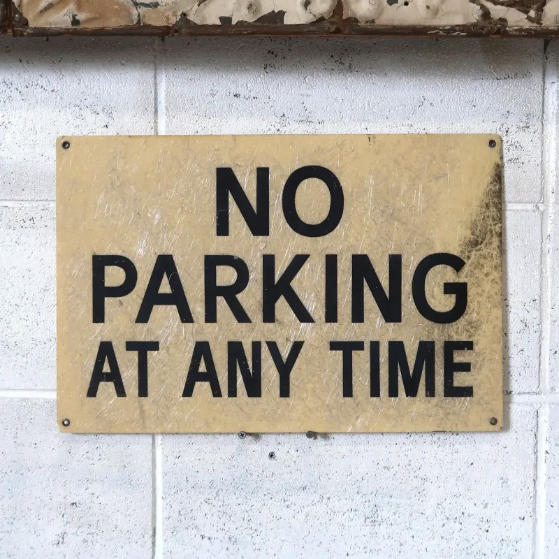 NO PARKING ロードサイン ファイバー製